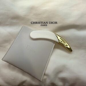 Dior sculpting tool. DIOR PRESTIGE